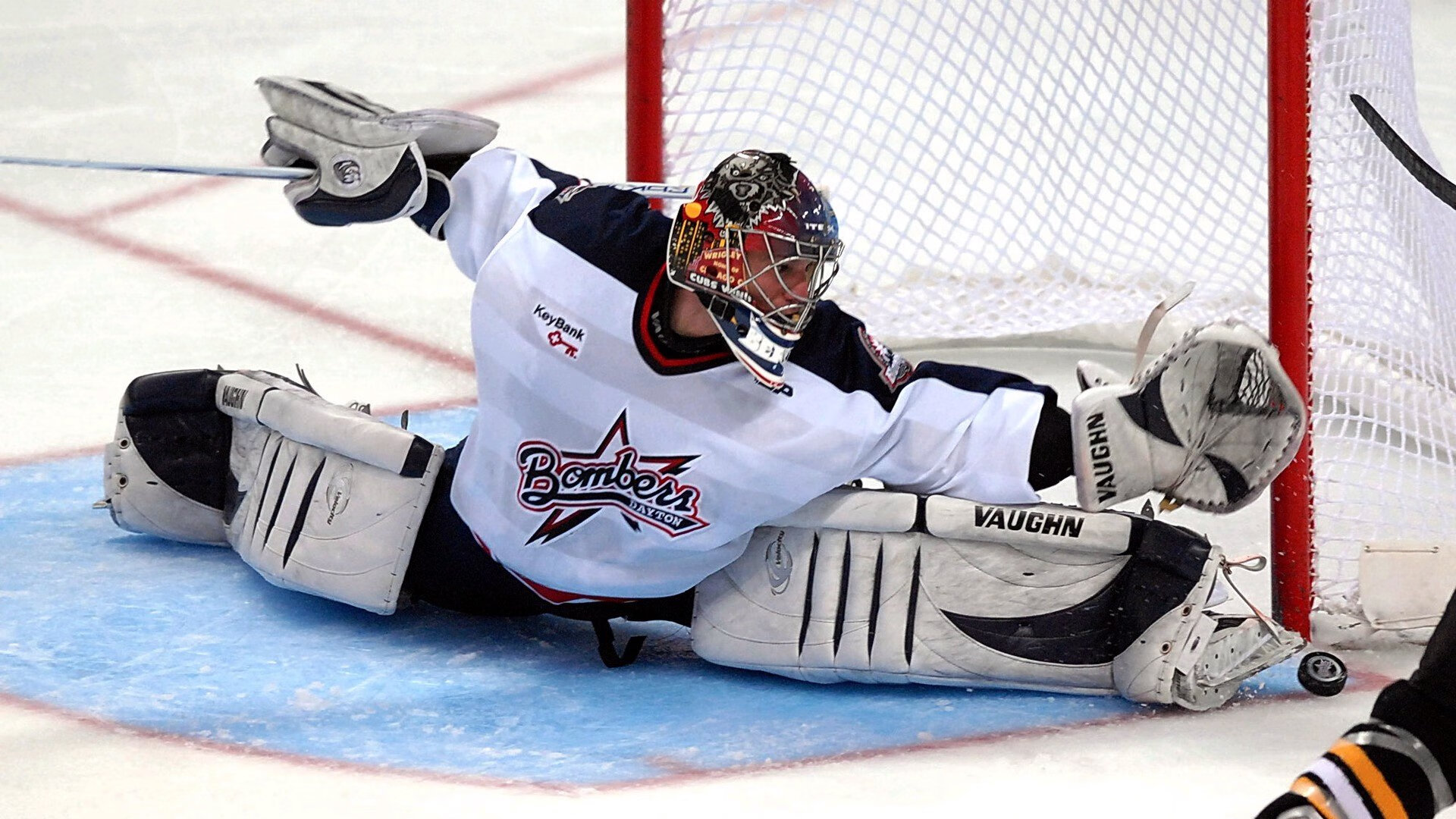 一个归化球员的封神之夜,托纳利率澳大利亚6-1血洗瑞典,门将连扑三点球成神迹